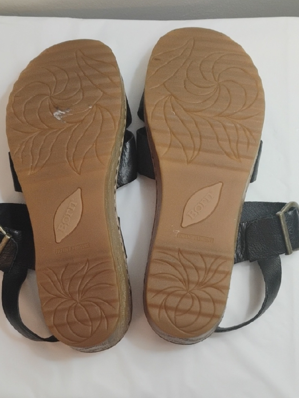 Born Black Leather Cross-Strap Women's Sandals - Picture 4 of 4